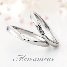 指が綺麗に見える結婚指輪をお探しの方へ【モナムール】ペチュニア