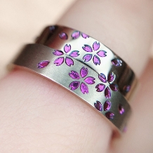 ETERNAL FIRST DIAMOND:カラー発色 桜柄 桜模様 特別な結婚指輪をお探しのカップルへ【SORA】舞桜