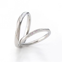 永遠の愛 ピンクダイヤモンドの結婚指輪【ミルクアンドストロベリー】アンシャンテ
