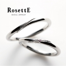 Gran-D (グランディー):【RosettE/夢】天使の羽を描くS字。ミル打ちとダイヤが輝く結婚指輪