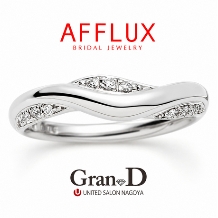 【AFFLUX／カム】無料メンテナンスが充実。重なるラインが美しい結婚指輪