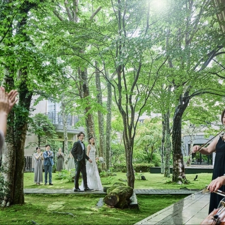 KYUKARUIZAWA KIKYO, Curio Collection by Hilton（元 旧軽井沢ホテル）：年1限定*信州牛試食×森のチャペル体験*季節が移ろう新秋フェア