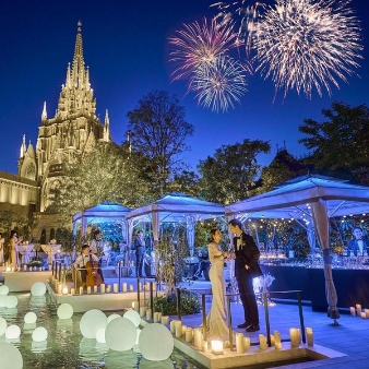 ストリングスホテル NAGOYA:【サンセット&ナイトWD】お得に賢い・16時以降の挙式【トワイライトプラン】:【名駅徒歩5分】非日常感あふれるホテルウェディングを。選べるチャペルと、7つの多彩な披露宴会場をご用意。AMフェア参加で【ホテルクオリティの料理】3万円相当の試食付♪また、チャペルでの挙式体験も人気【ご来館の皆様に】オズモールアワード1位受賞の当館レストラン1万円分ペア食事券プレゼント!