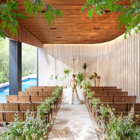 THE TENDER HOUSE（ザ テンダーハウス）：【当館人気No1*18大特典】特選牛など10品試食&緑のチャペル体験