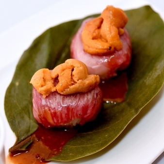 【口コミで大好評!】料理食べ比べ×本番直前体験×演出体験