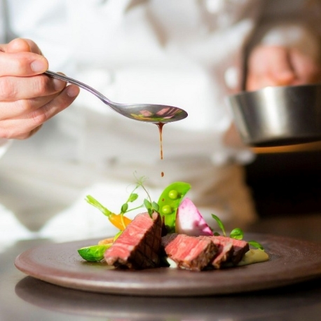 ザ ストリングス 博多：博多駅直結【1件目AM来館最大170万特典】全館見学＆試食付