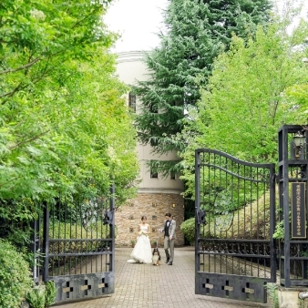 目白の森　メーヤー・ライニンガー:【フォトW＋食事会】最大49万円ご優待｜6名からOK◎緑とチャペルで80カット撮影＋食事会プラン