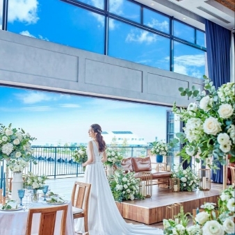 結婚式場：ギフト1万＆最大150万優待！邸宅貸切体験＆豪華コース試食