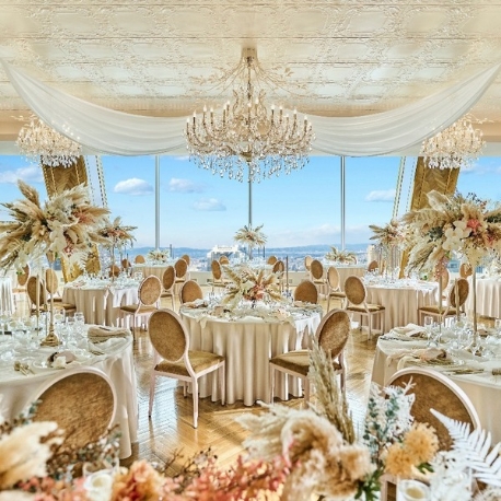 The 33 Sense of Wedding（ザ・サーティスリー センス・オブ・ウエディング）：＼GW限定*豪華15大特典／憧れドレス無料×天空チャペル貸切体験