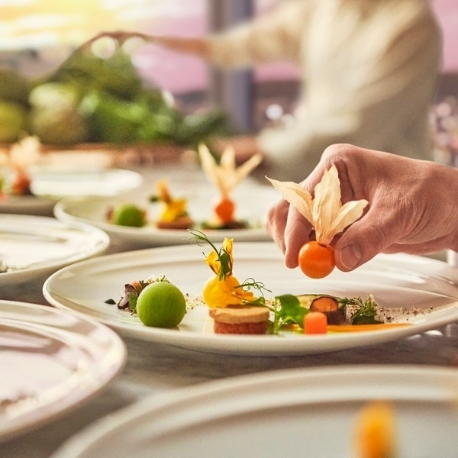 The 33 Sense of Wedding（ザ・サーティスリー センス・オブ・ウエディング）：【水曜日1組限定】豪華試食×レストラン券×天空絶景挙式体験♪