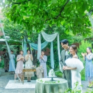 南青山サンタキアラ教会:【初見学に*挙式料無料】ガーデン体験*憧れ花嫁フェア×4万試食