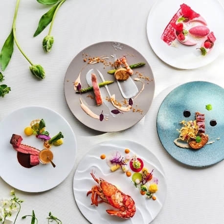 Miel Cocon（ミエルココン）：【松阪牛×黒毛和牛！贅沢試食】QUO付*ガーデン邸宅×森チャペル