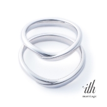 ｉｔｈ（イズ）:【レガート】優しいU字カーブが指を包み込む結婚指輪