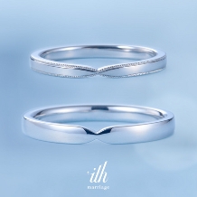 【リボン ウーノ】さりげなくくびれるツイストデザインの結婚指輪