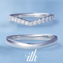 ｉｔｈ（イズ）:【鍛造/ハナミズキ】指元で美しくカーブを描く優しい印象の結婚指輪