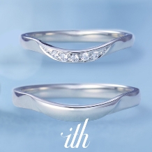 【鍛造/ハナツバキ】微笑むようなU字カーブが優しい結婚指輪