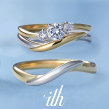 ｉｔｈ（イズ）:【鍛造/フジハナ】コンビカラー×S字カーブが指を美しく見せる結婚指輪
