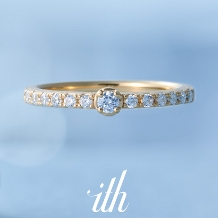 【ヴィオーラ】普段使いできるハーフエタニティの婚約指輪