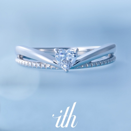 【クラウン】王冠にハートのダイヤモンドが輝く婚約指輪