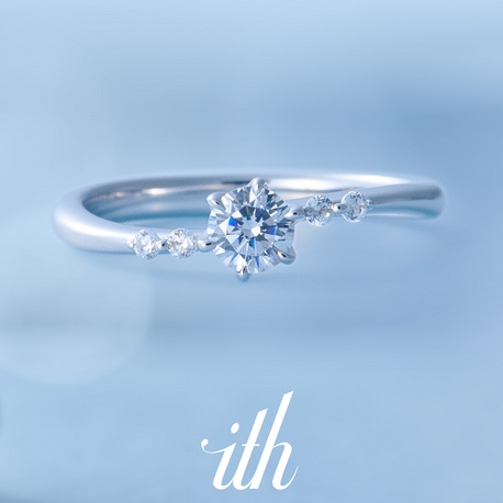 【コスモ】ダイヤモンドがふわりと浮かぶ婚約指輪