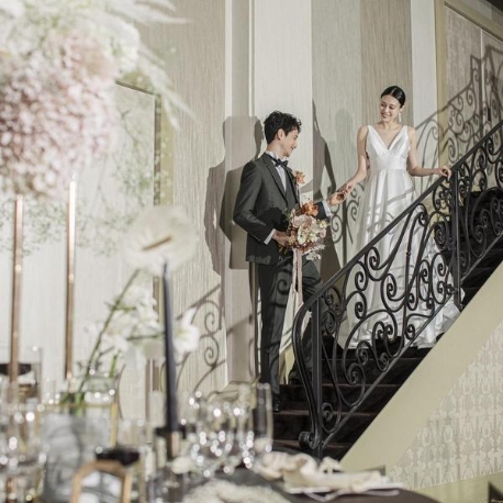 ニーズ名駅 by T&G WEDDING（旧 インフィニート 名古屋）：ドレス特典付き*初見学に◎憧れ階段入場＆おもてなし試食体験