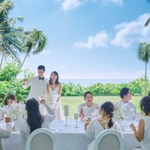 ザ・ギノザリゾート　美らの教会／アールイズ・ウエディング：【挙式＋フォト＋40名パーティ/176→146万円】〈挙式料100％優待〉でもっとお得に！さらに1月限定特典付！：