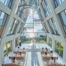 ザ・ギノザリゾート　美らの教会／アールイズ・ウエディング：【挙式＋フォト＋30名パーティ/150→121万円】〈挙式料100％優待〉でもっとお得に！さらに1月限定特典付！：