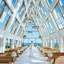 ザ・ギノザリゾート 美らの教会/アールイズ・ウエディング:【挙式+フォト+6名パーティ/89→75万円】〈挙式料50%優待〉でもっとお得に!今なら11月限定特典付き: