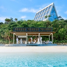 ザ・ギノザリゾート　美らの教会／アールイズ・ウエディング：【挙式＋フォト＋10名パーティ/100→70万円】〈挙式料100％優待〉でもっとお得に！今なら1月限定特典付き！：