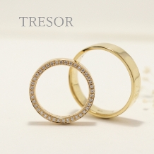 TRESOR（トレゾア）:memoire（記憶）ダイヤを一周配したエタニティ華やかな輝きが二人の永遠を彩る