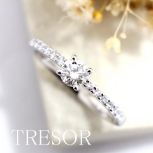 TRESOR（トレゾア）:emotion（感動）ダイヤの美しさが引き立つ神戸リング