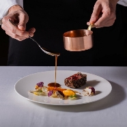 ＢＡＲＮ＆ＦＯＲＥＳＴ（バーン　アンド　フォレスト）：＼料理重視の方へ／海外邸宅を貸切体験×特選和牛＆オマール試食