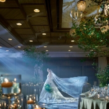 ザ ストリングス 表参道:【ゼクシィ限定*大人数検討の方におすすめ】最大250名収容可能！大人数でも安心のパックプラン◆100名358万