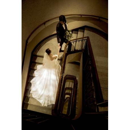 ザ ストリングス 表参道：＼水曜限定BIG*／最大150万ご優待◆お仕事終わりも歓迎