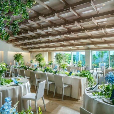 MIRAIE Wedding（ミライエ ウエディング）：残2【150万特典×ペアディナー】贅沢3万試食×感動チャペル