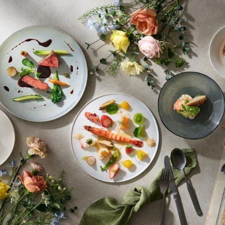 ララシャンスＯＫＡＺＡＫＩ迎賓館：残2組【130万×ギフト2万】緑溢れるナチュラル挙式*豪華6品試食