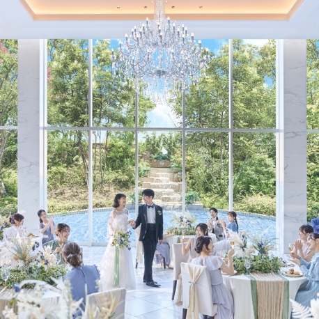 ララシャンスＯＫＡＺＡＫＩ迎賓館：【最大130万特典&5万ギフト】ガラス張り&緑溢れる挙式体験×試食