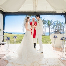 アイネス　ヴィラノッツェ　ｉｎ　カヌチャベイ～グラン・ブルーチャペル～／クチュールナオコウエディング：【ガーデン基本挙式プラン】2人挙式・ALLシーズンOK◆2名￥176,000～（平日挙式）：