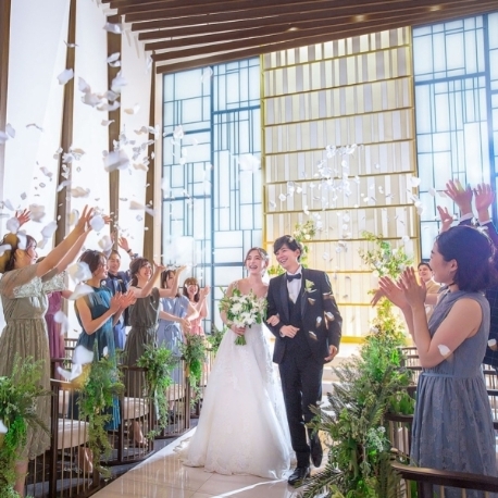 ＬＡＺＯＲ　ＧＡＲＤＥＮ　ＮＡＧＯＹＡ（ラソール　ガーデン・名古屋）：【平日限定】豪華13大特典×光溢れるチャペル×黒毛和牛試食