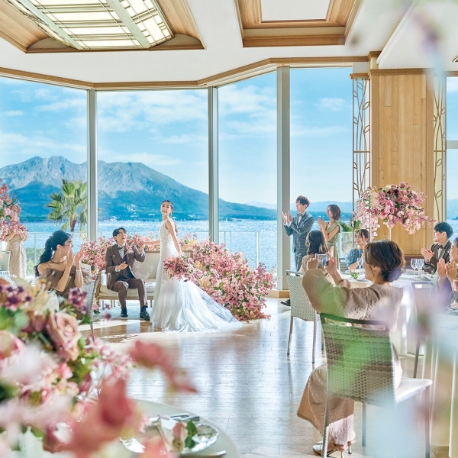 ＴＨＥ ＧＲＡＮＤ ＨＯＵＳＥ（グランドハウス）：《桜島と海を満喫》大聖堂×豪華3万相当の黒毛和牛コース試食！