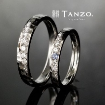 ＴＡＮＺＯ．(鍛造指輪):[TANZO]お揃いの右上がりのダイヤモンドが煌めく結婚指輪