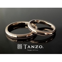 ＴＡＮＺＯ．(鍛造指輪):[TANZO/女性人気NO.1]淡い桜色のぷっくりデザインの結婚指輪