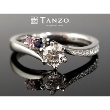 [TANZO]2人の誕生石のご婚約指輪