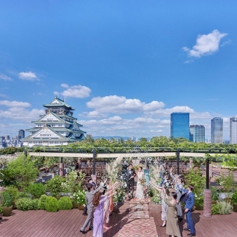 結婚式場：【Amazon等11万ギフト】大阪城一望絶景チャペル×190万特典