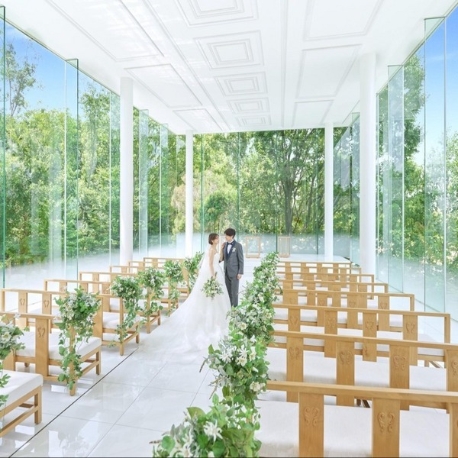 キャッスルガーデン ＯＳＡＫＡ：平日１番人気【緑溢れるチャペル＆料理重視】挙式体験×豪華試食