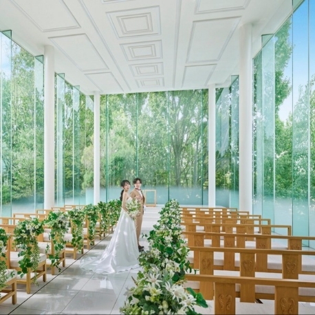 キャッスルガーデン ＯＳＡＫＡ：月曜限定【150万円特典×8万円ギフト】緑溢れる挙式*豪華試食♪