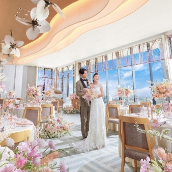 結婚式場：＼ギフト最大6万★140万優待／美景で楽しむ花嫁体験*贅沢4万試食