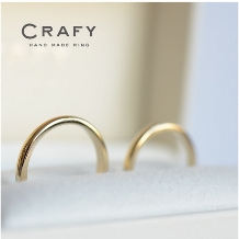 ＣＲＡＦＹ（クラフィ）:【オーダーも手作りも】誕生石3石付き！イエローゴールドのストレートリング