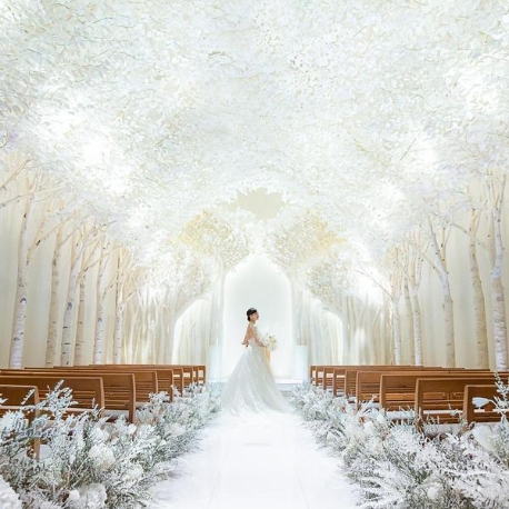 ニーズ名古屋丸の内 by T&G WEDDING（旧 トリフォーリア NAGOYA）：【ドレス2着無料】白樺チャペル＆大階段の憧れ体験☆豪華試食付*