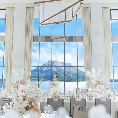 THE BAYSUITE SAKURAJIMA TERRACE（ザ・ベイスイート 桜島テラス）：＼年初限定*最大190万優待／人気ドレス無料×挙式体験×和牛試食